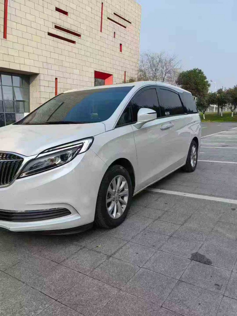 淮南19年别克GL82