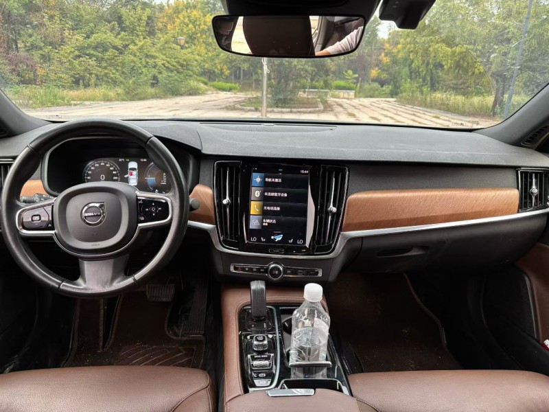 青岛21年沃尔沃S906