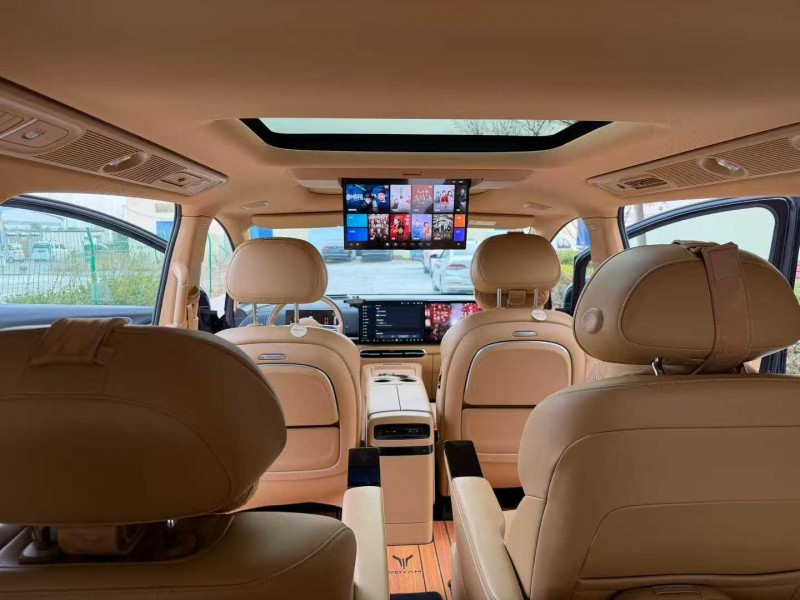 徐州25年岚图汽车梦想家8