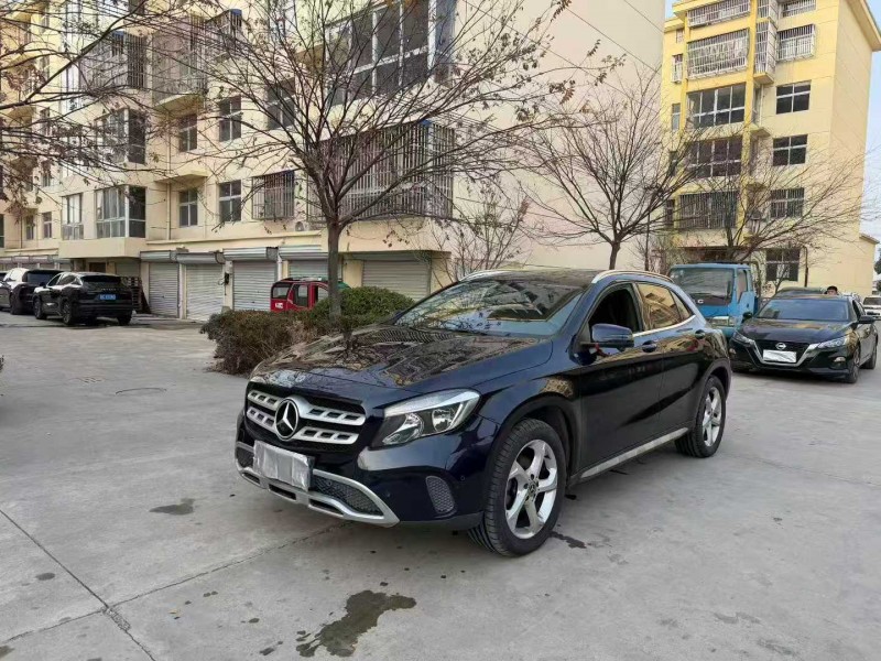 徐州17年奔驰GLA2