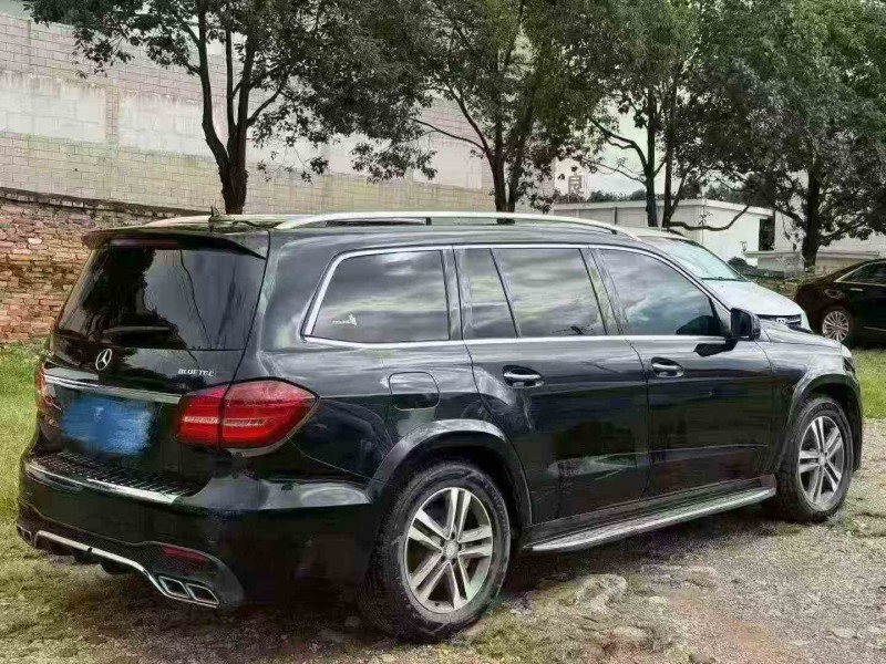 临沧13年奔驰GL8