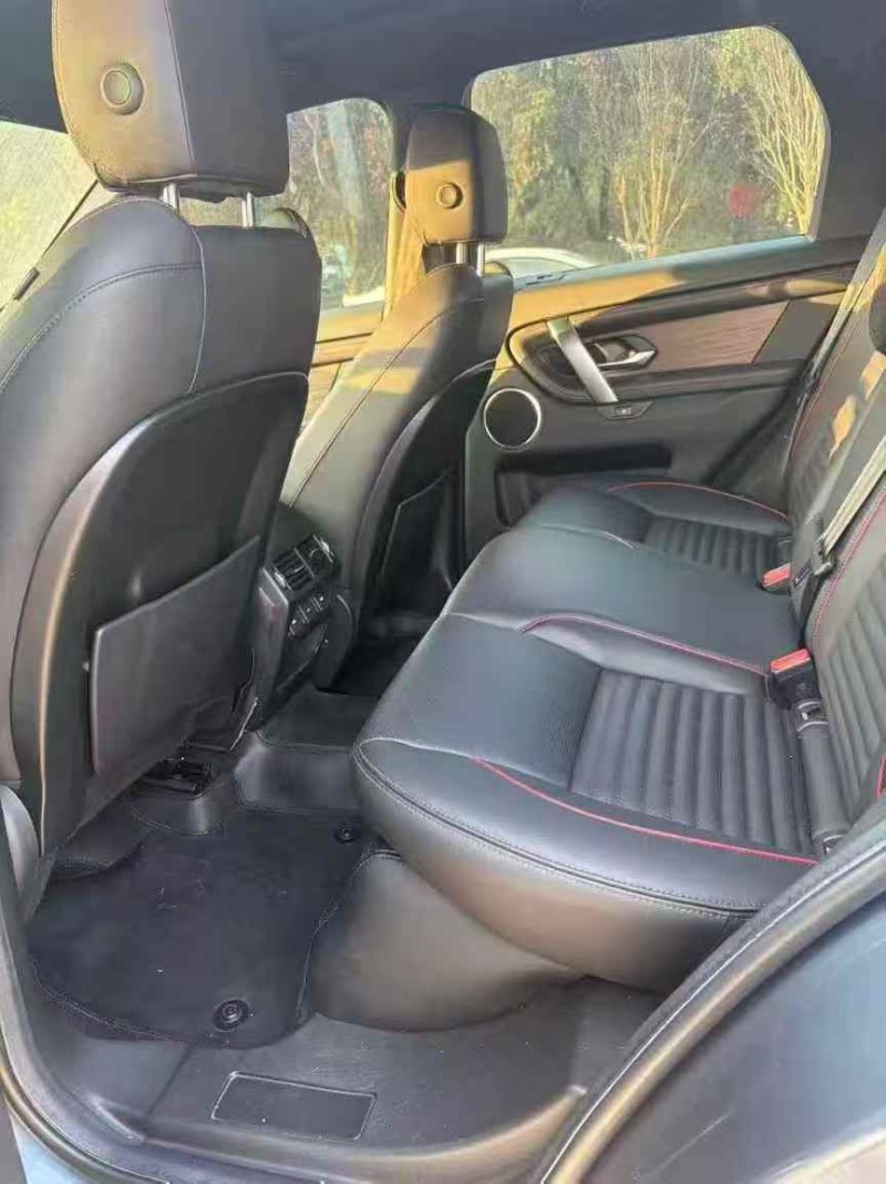 台州23年路虎发现7