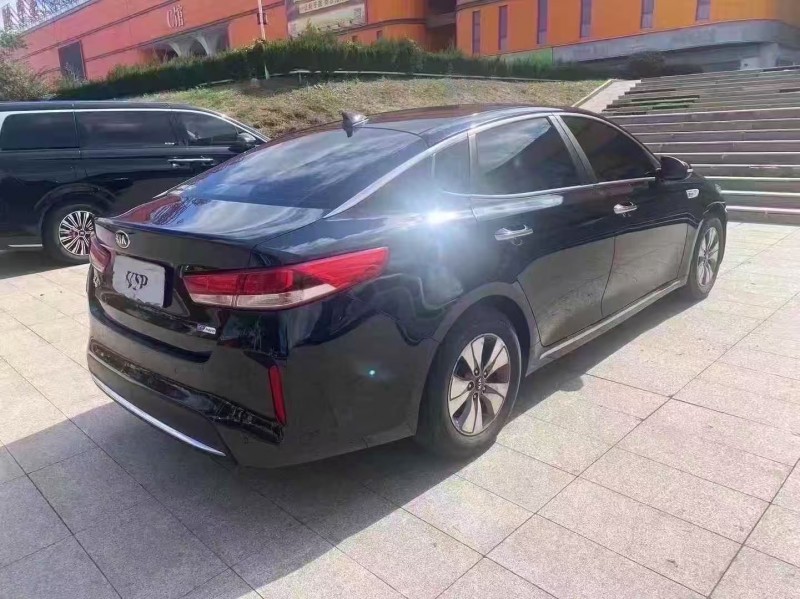 青岛18年起亚K57