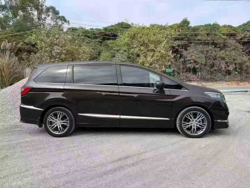 贵港19年本田艾力绅2