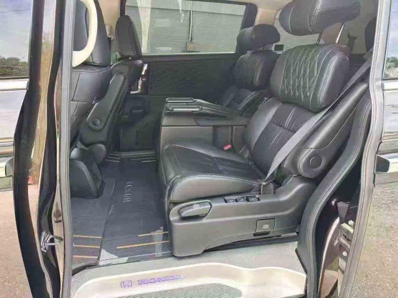 贵港19年本田艾力绅4