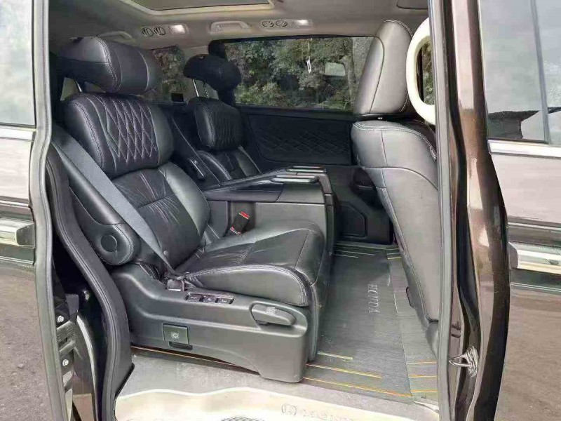 贵港19年本田艾力绅5