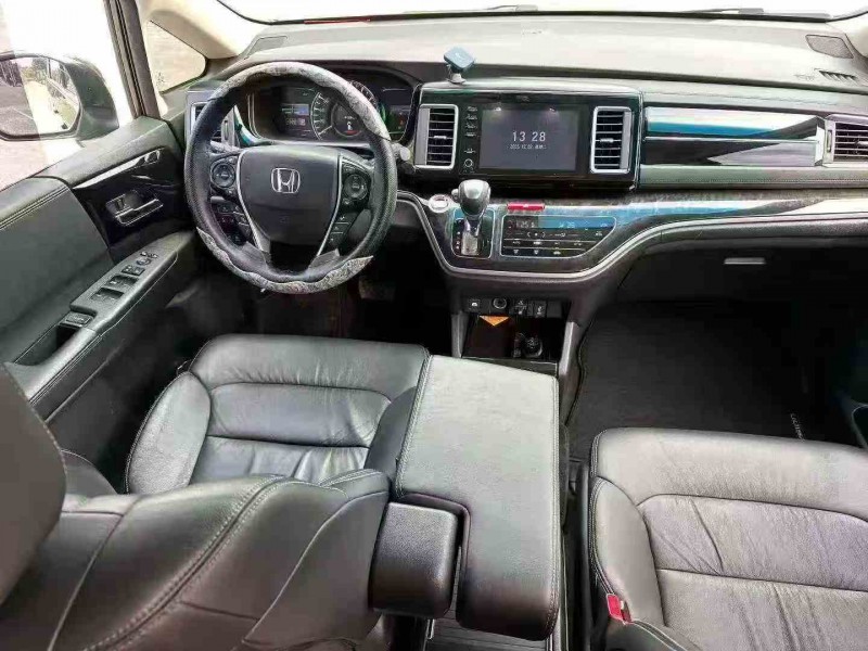 贵港19年本田艾力绅7