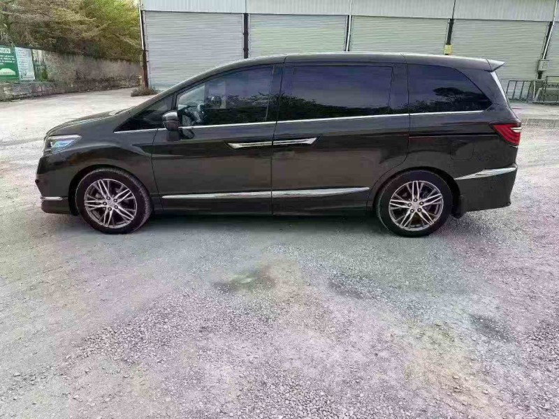 贵港19年本田艾力绅8