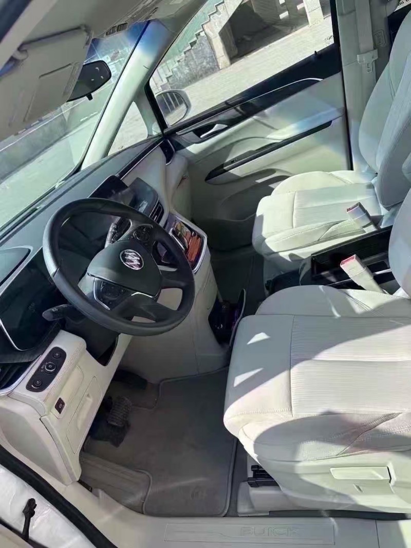 青岛25年别克GL86