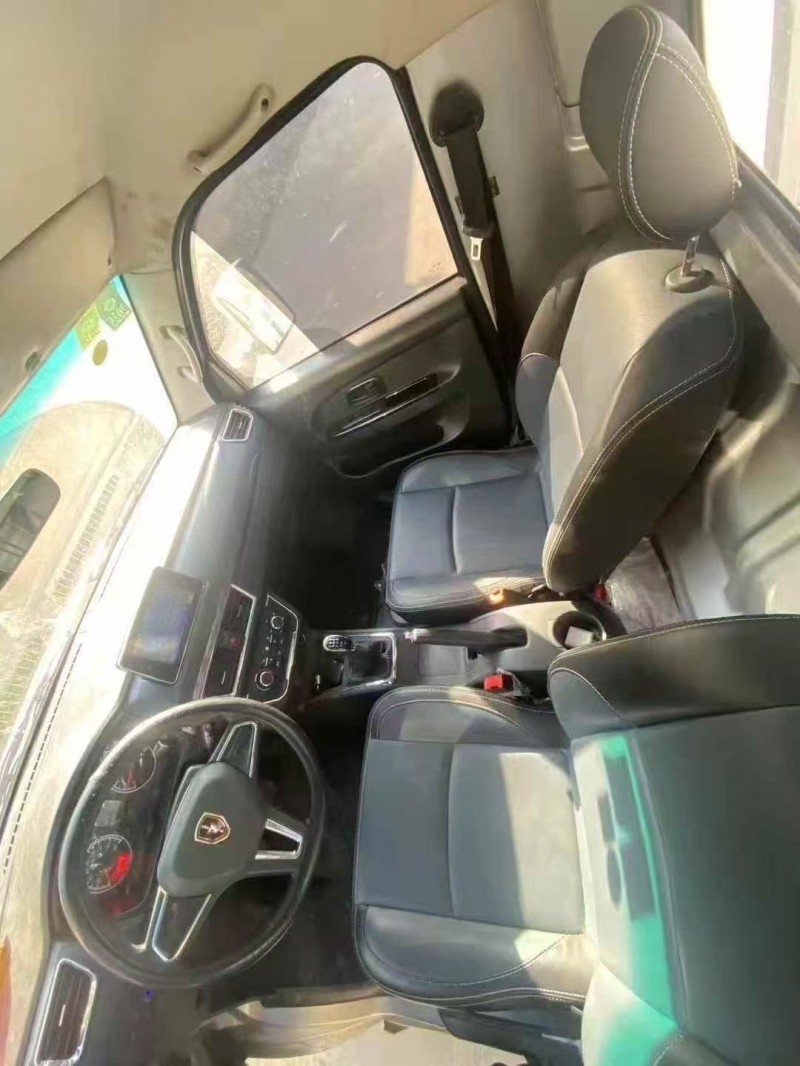 青岛23年华晨T504