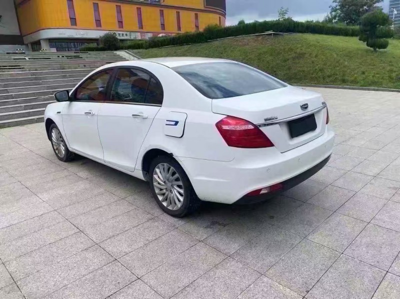 青岛17年吉利帝豪7