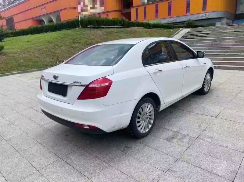 青岛17年吉利帝豪8