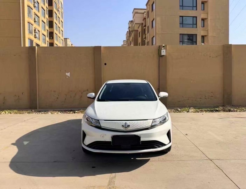 青岛25年吉利枫叶1