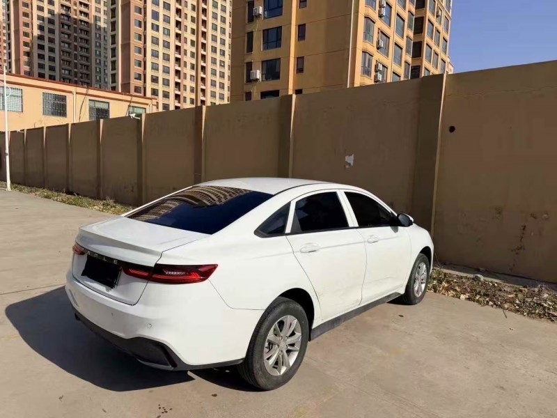 青岛25年吉利枫叶7