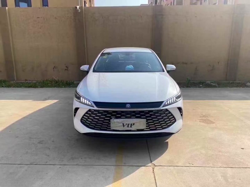 青岛25年比亚迪秦1