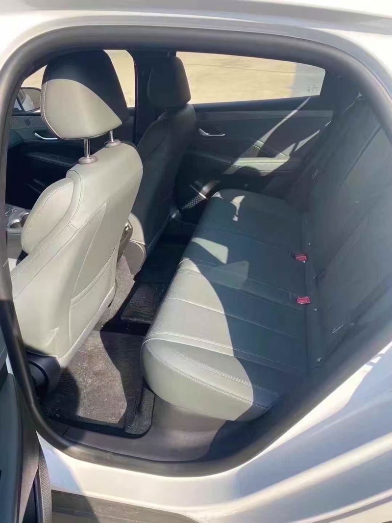 青岛25年比亚迪秦5