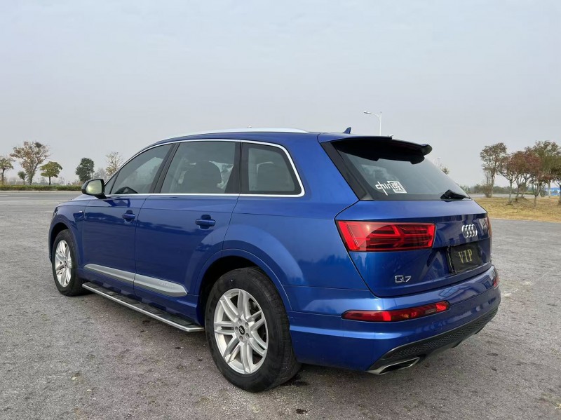 盐城19年奥迪Q79