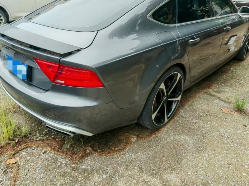 天津15年奥迪A7L8