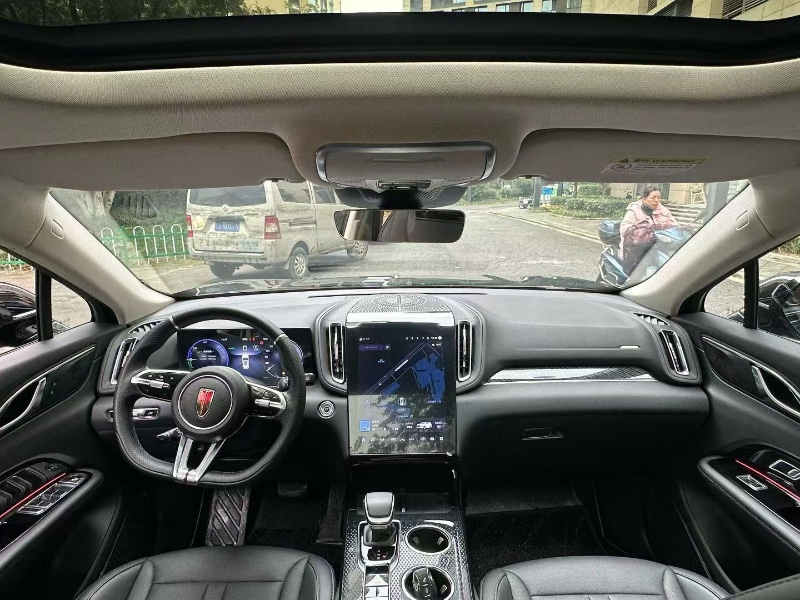 成都25年红旗HS35