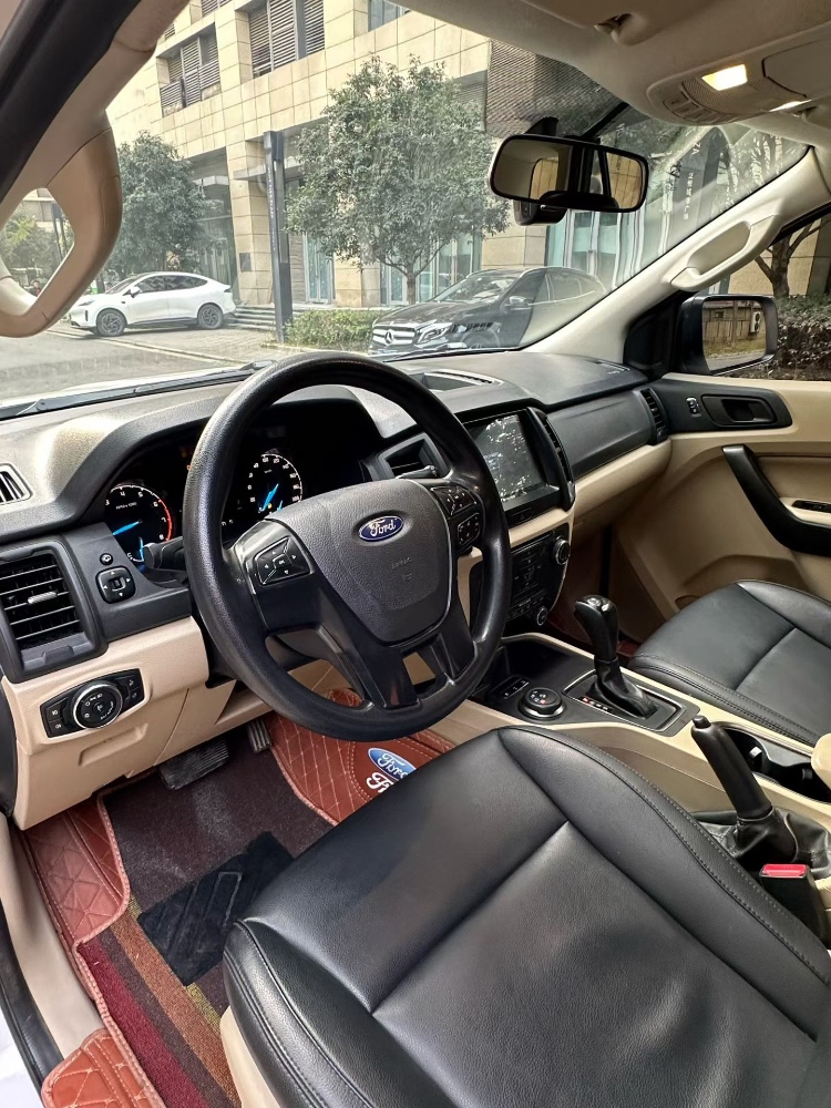 成都18年福特撼路者4