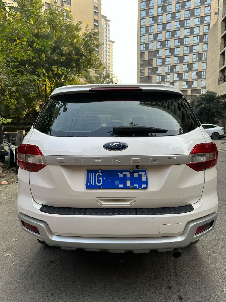 成都18年福特撼路者8