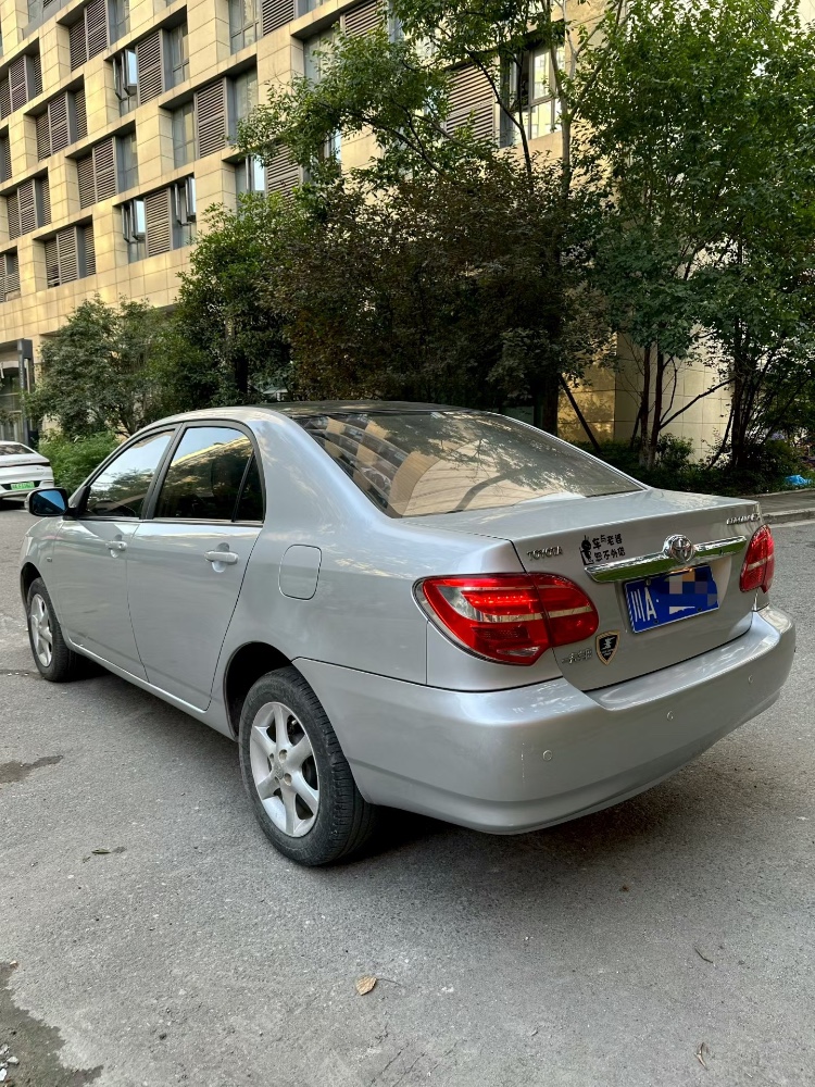 成都13年丰田花冠7