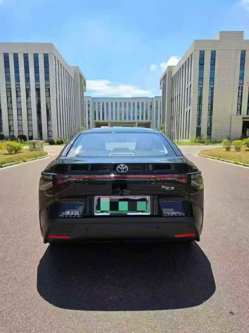 淮安24年丰田BZ3Pro7