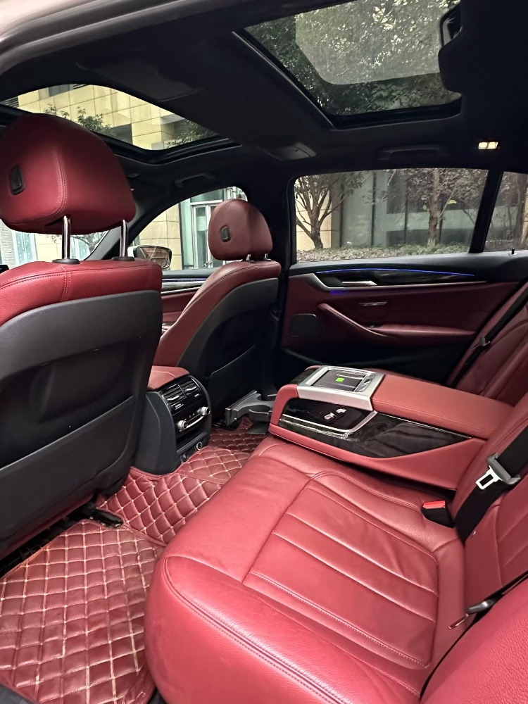 成都18年宝马5系6