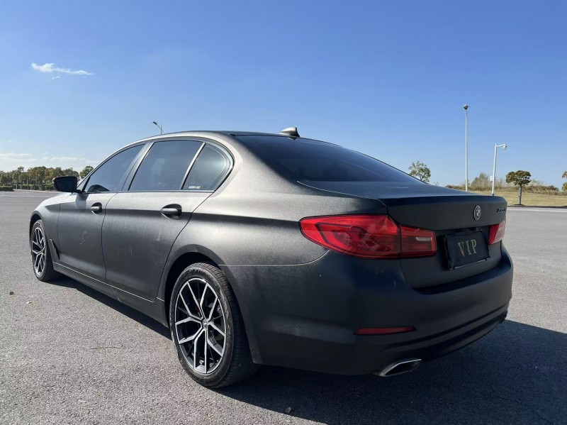 盐城18年宝马5系9