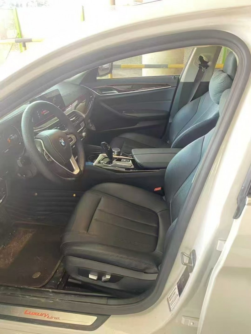 广州18年宝马5系4