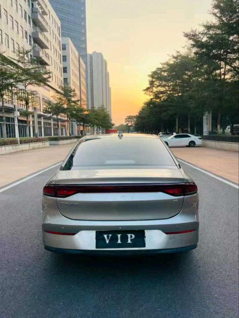 东莞22年传祺埃安S9