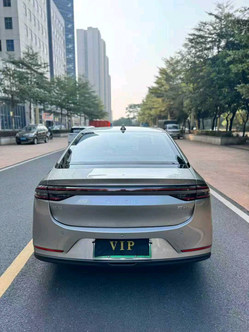 东莞25年传祺埃安S6