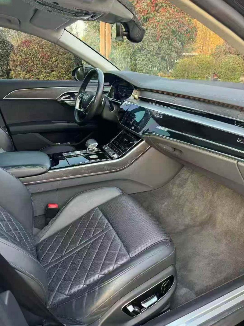 东营21年奥迪A8L7
