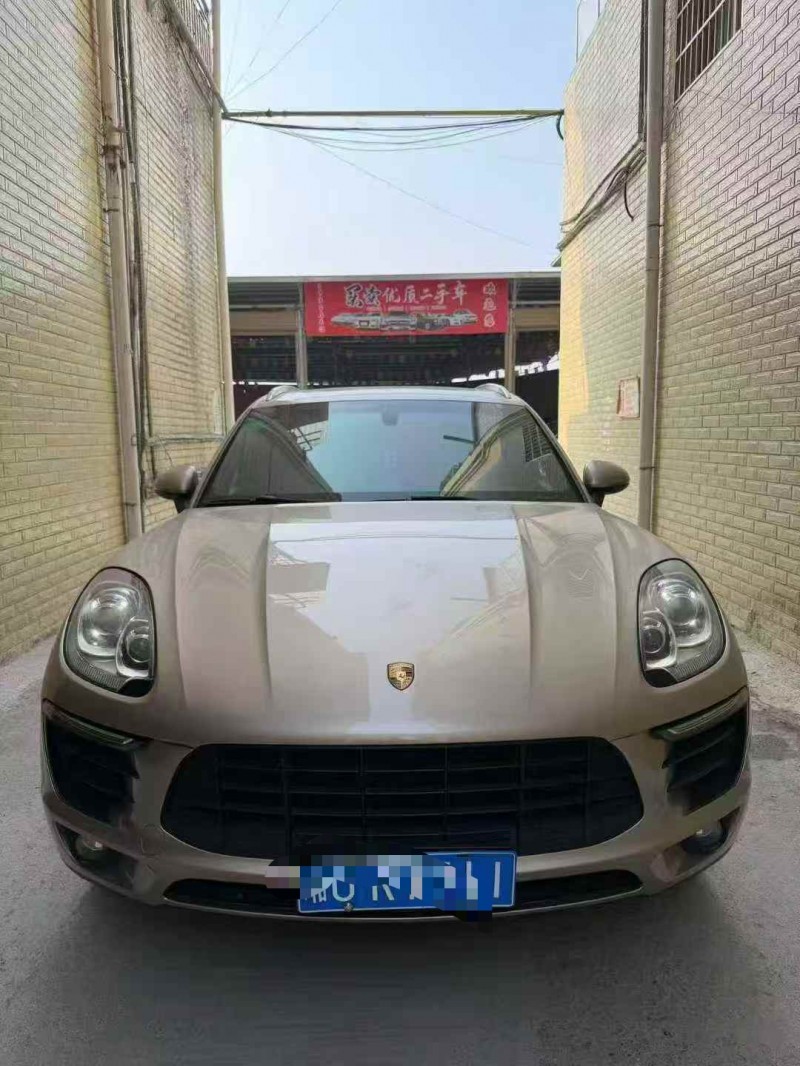 十堰15年保时捷Macan1