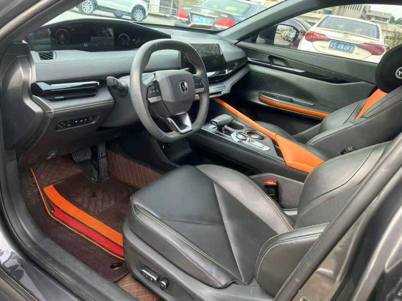 东莞23年长安汽车UNI8