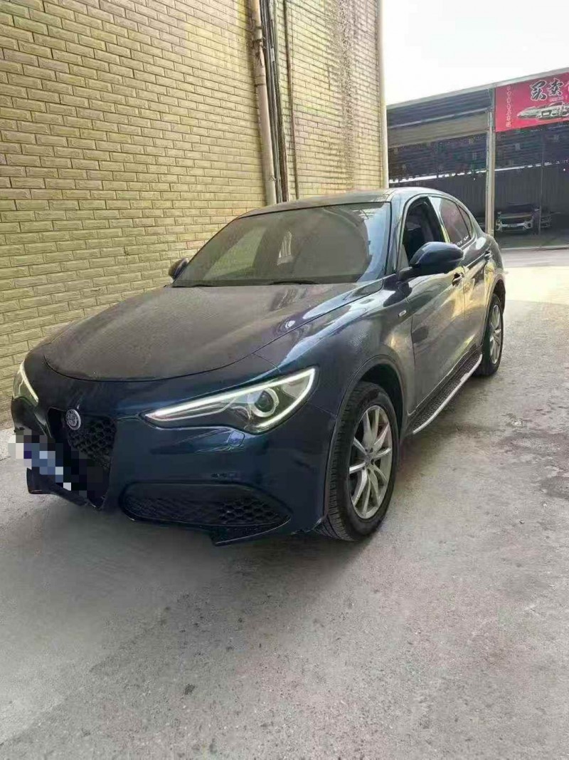 衡阳19年阿尔法·罗密欧Stelvio2
