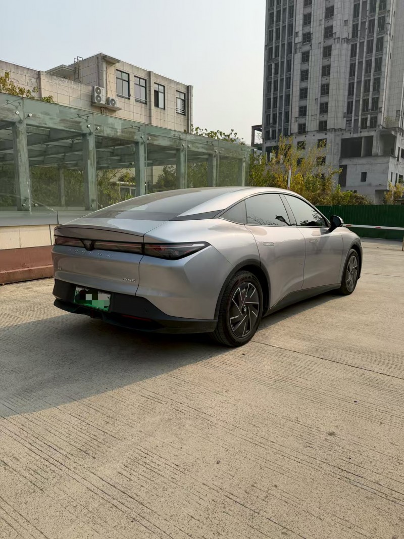 上饶25年极狐汽车阿尔法8