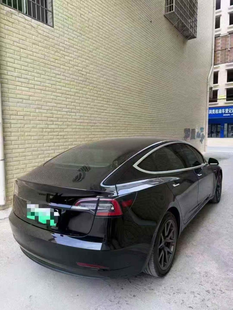 张家界21年特斯拉MODEL 37