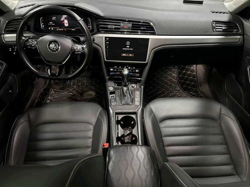 成都22年大众凌渡3