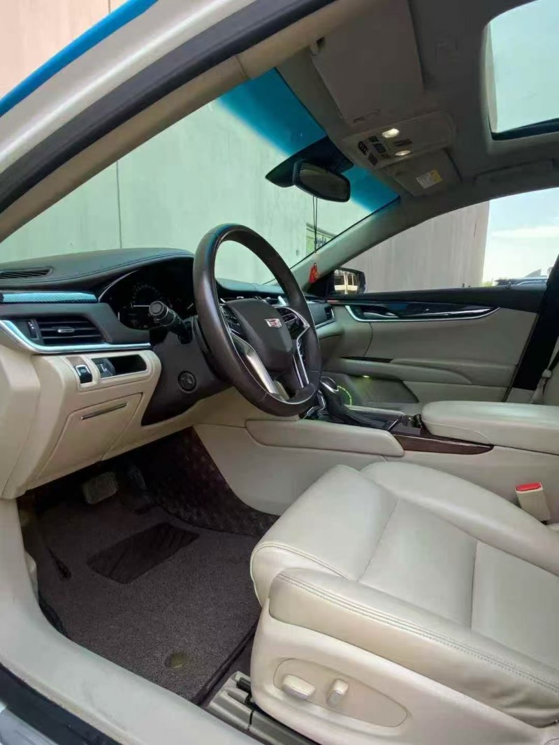 营口17年凯迪拉克XTS3