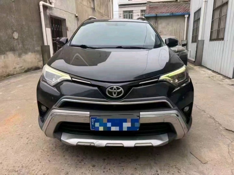 武汉19年丰田RAV4荣放1