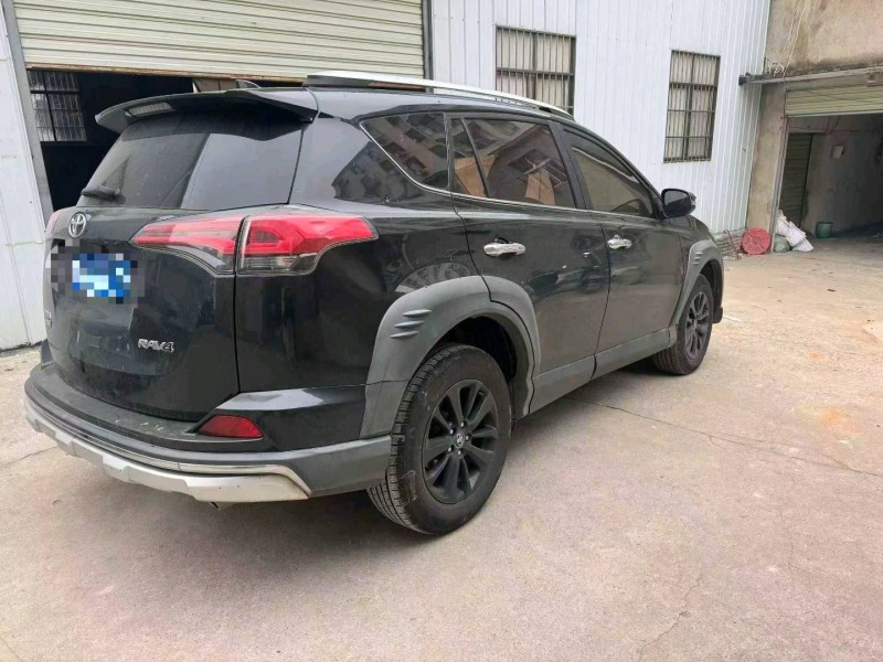 武汉19年丰田RAV4荣放7