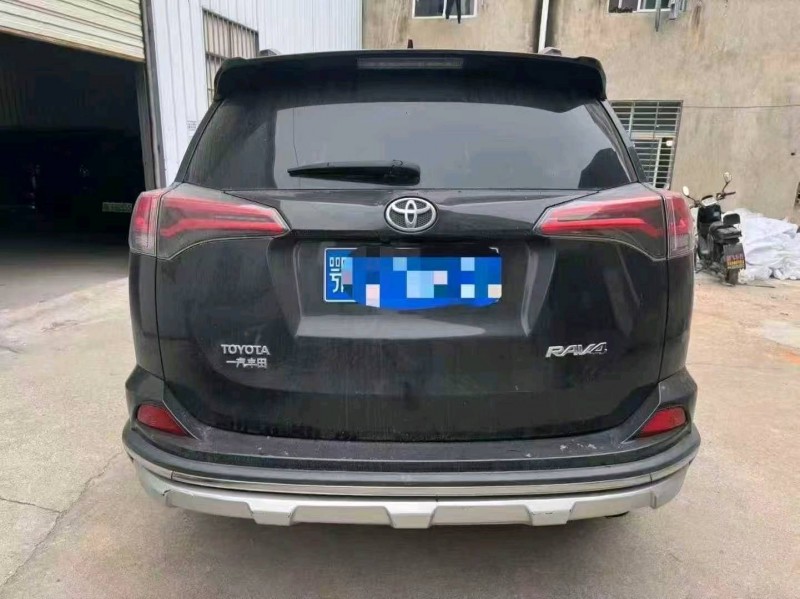 武汉19年丰田RAV4荣放8