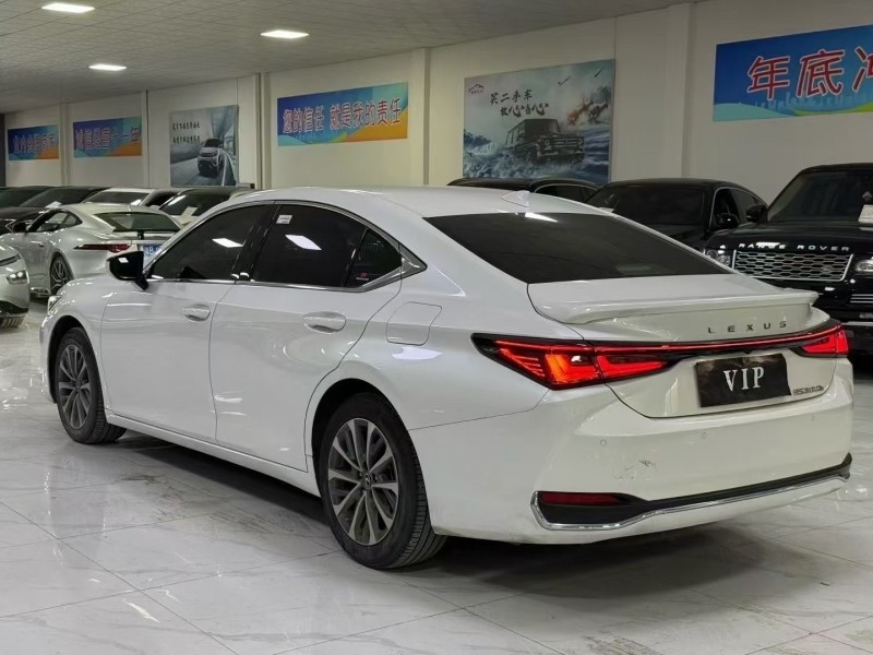廊坊25年雷克萨斯ES8