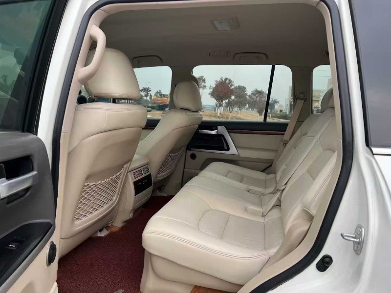 徐州18年丰田兰德酷路泽5