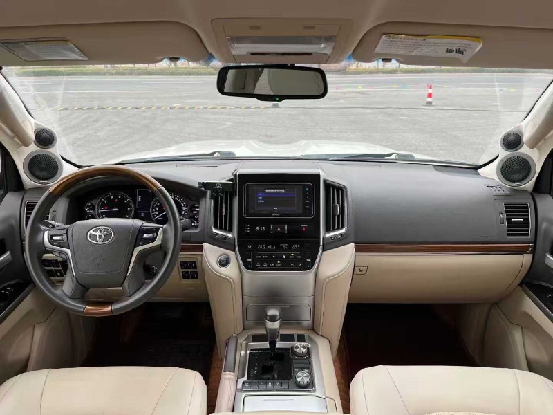 徐州18年丰田兰德酷路泽6