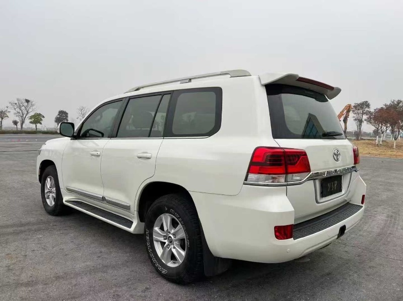 徐州18年丰田兰德酷路泽8