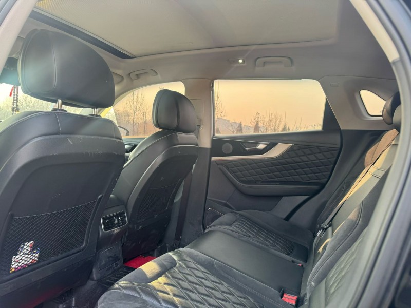 聊城21年红旗HS56