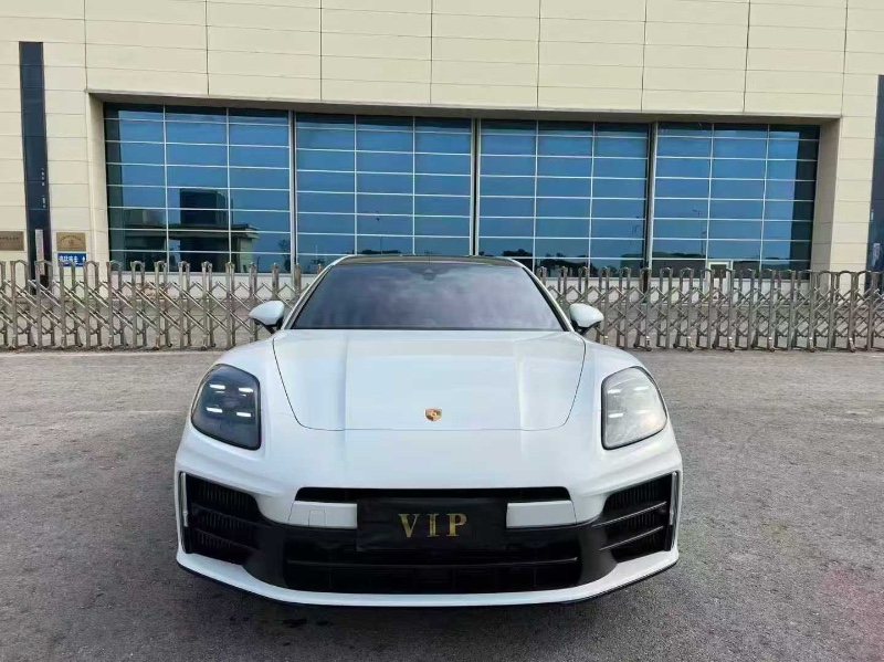成都25年保时捷帕拉梅拉1