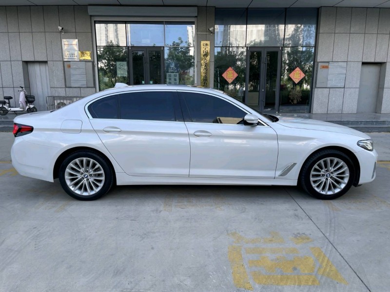 济宁21年宝马5系3